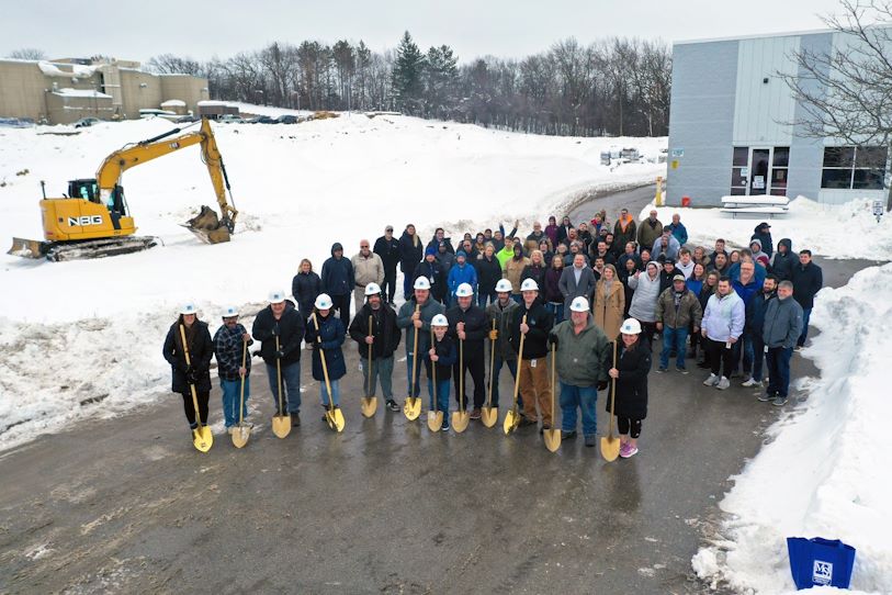 Tanis Employees at Groundbreaking